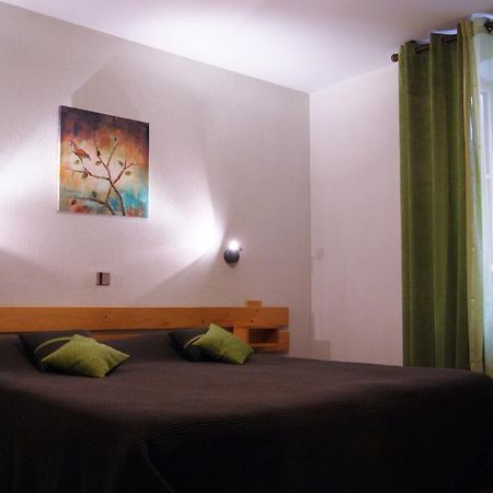 Logis Hotel De La Paix - Tournus Room photo