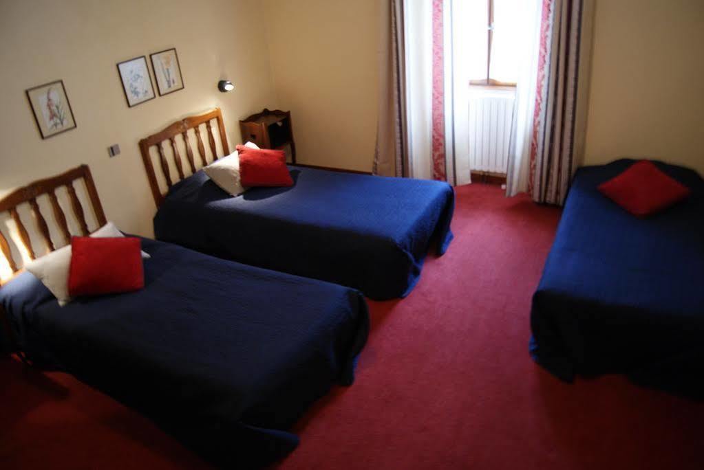 Logis Hotel De La Paix - Tournus Exterior photo